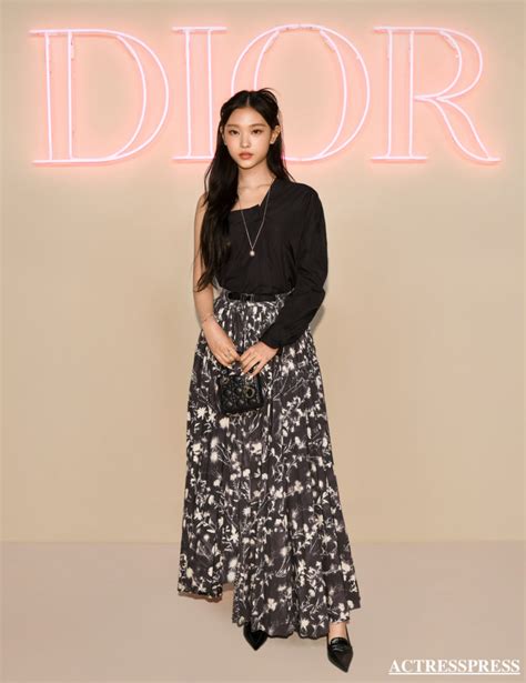 NewJeans ヘリンが DIOR 2024年秋コレクションのキャンペー 